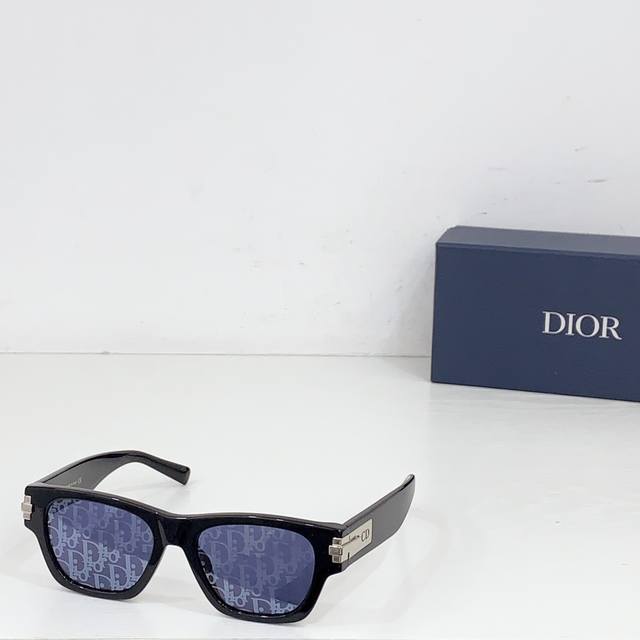 Dio* Model: Dio*Blacksuit Xl S2U Size: 52 Mouth 18 145