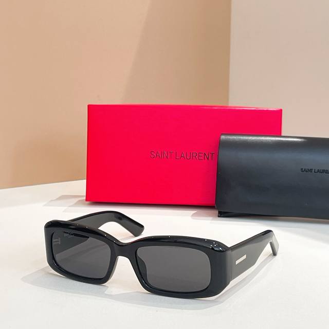 Saint Laurent*Model: Size: 52Mm 21-145