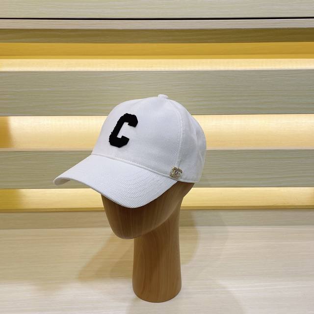 Exclusive Celine New-Style Arc De Triomphe Embroidered Corduroy Baseball Cap. If