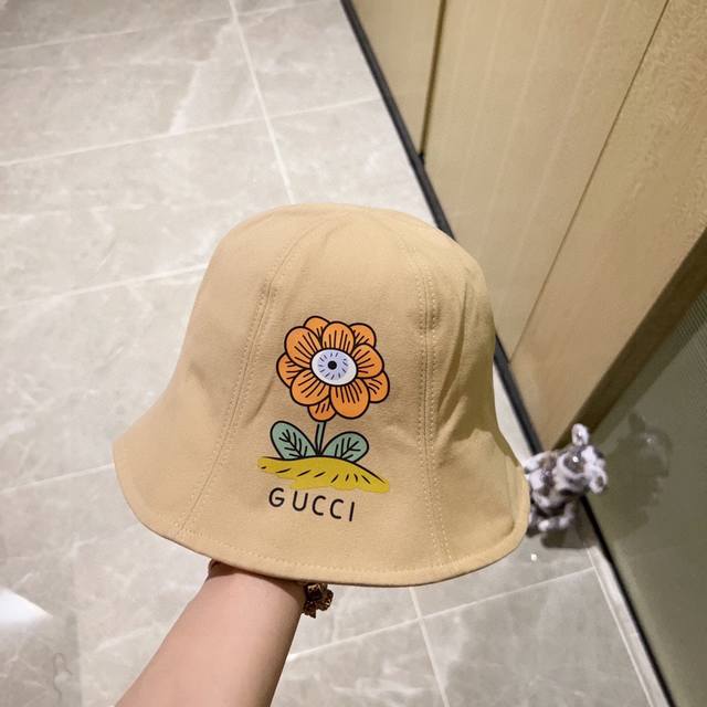Special Dust-Proof Bag. Gucci 2025 New Round-Topped Small Flower Fisherman's Hat