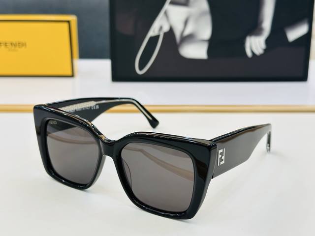 Fend* Fend Ff0052 Size: 54Mm 16-145 Unique And Eye-Catching L Suitable For All F