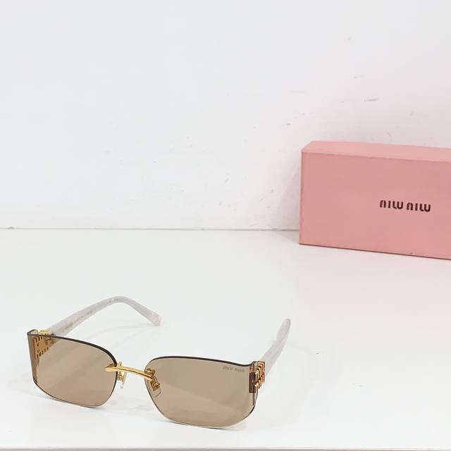 Miu M*Model: Mu 112Av Size: 63 17-1301402160