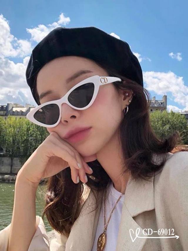 French Dior - Dior . Polarized Lenses Made From Polaroid Resin . Tr90 Frame For