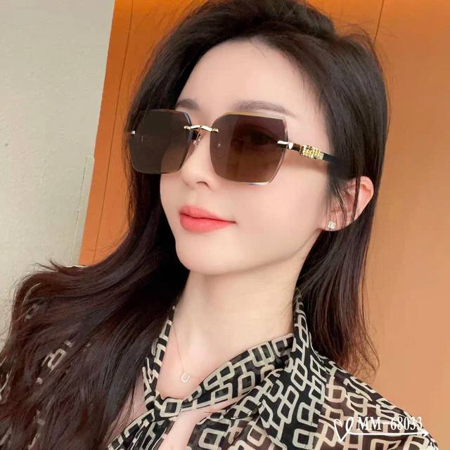 Italian Miu Miu . Polaroid Resin Polarized Lenses . Metal Frame, Lightweight And