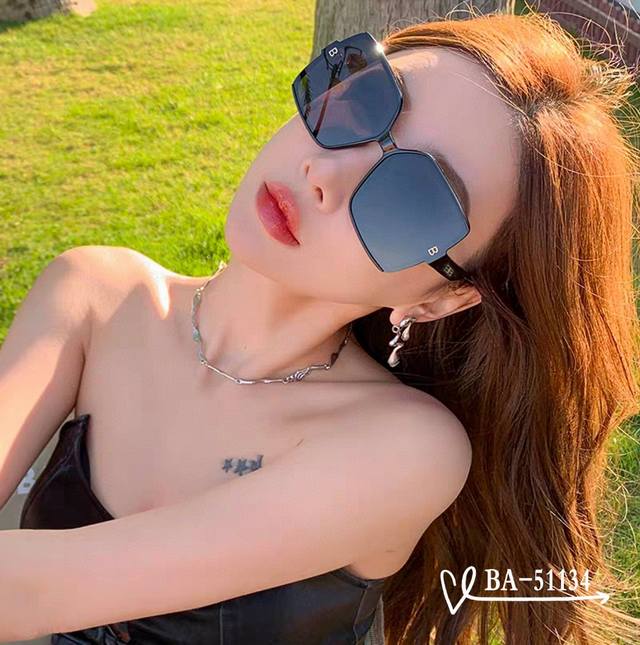 Balenciaga . Polarized Resin Lenses . Tr Frame Lightweight And Comfortable To We