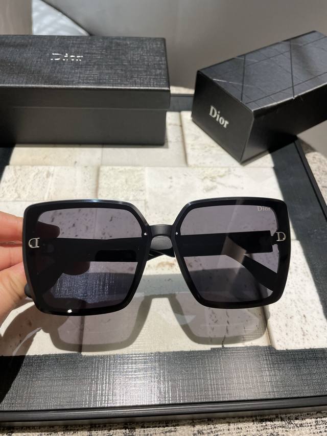 Cd Women's Sunglasses, High-Definition Nylon Lenses, Face-Slimming And Fashionab