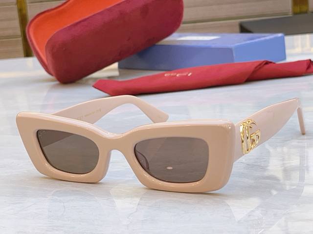 Gucci New Sunglasses, Model: Gg1827S, Size: 49Mm 22-145