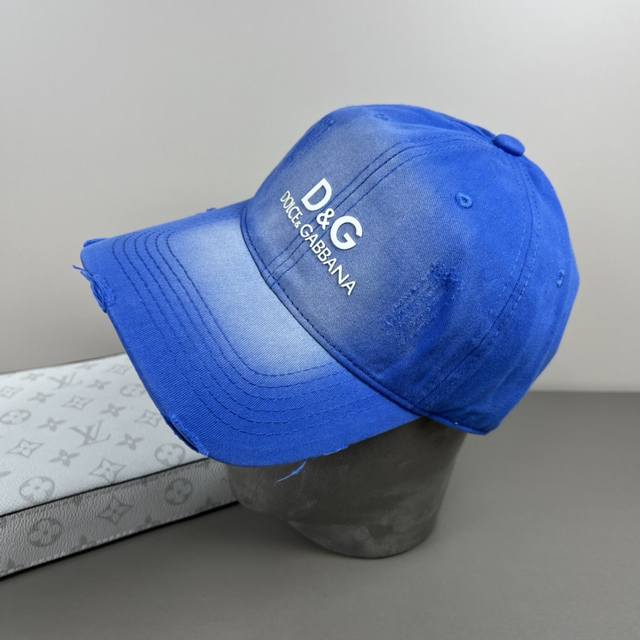 Comes With A Dust Bag, Dolce&Gabbana Official Replica. Truly High-Quality And Ve