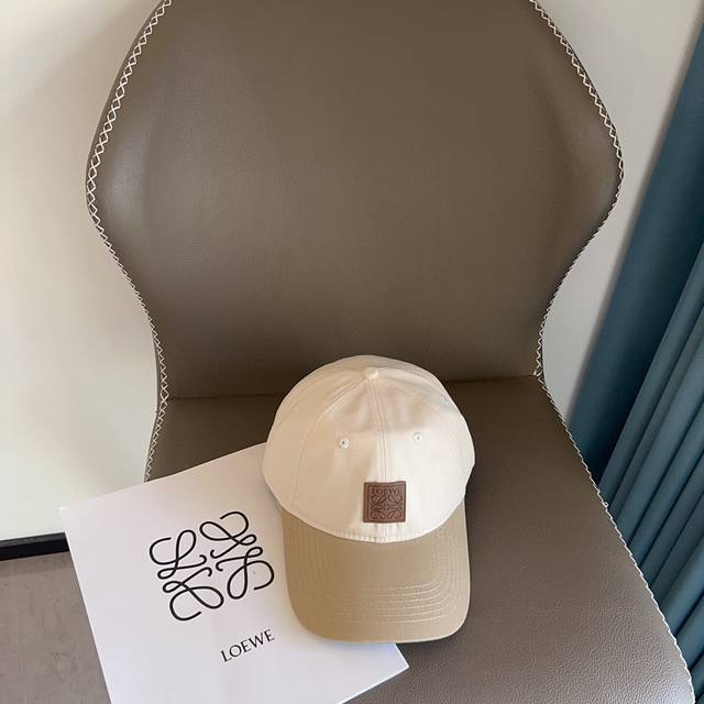 Special Price Includes Dust Bag. Loewe 2025 New Arrival Color-Blocked Minimalist