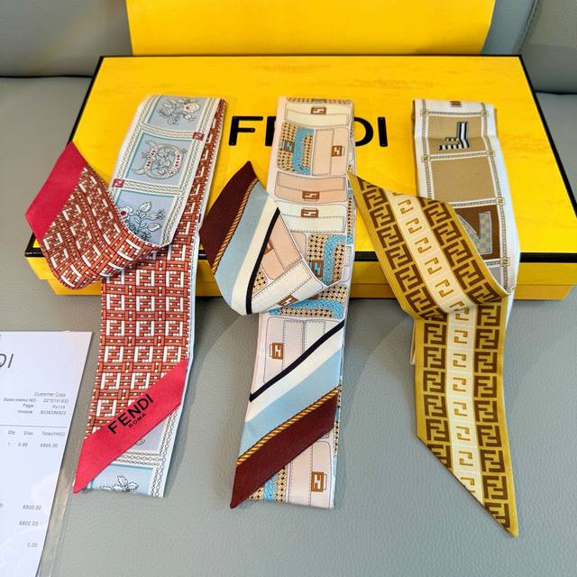 The Most Heart-Stealing Fendi Scarf Is Finally Here! Ultra-Distinctive, Double-S