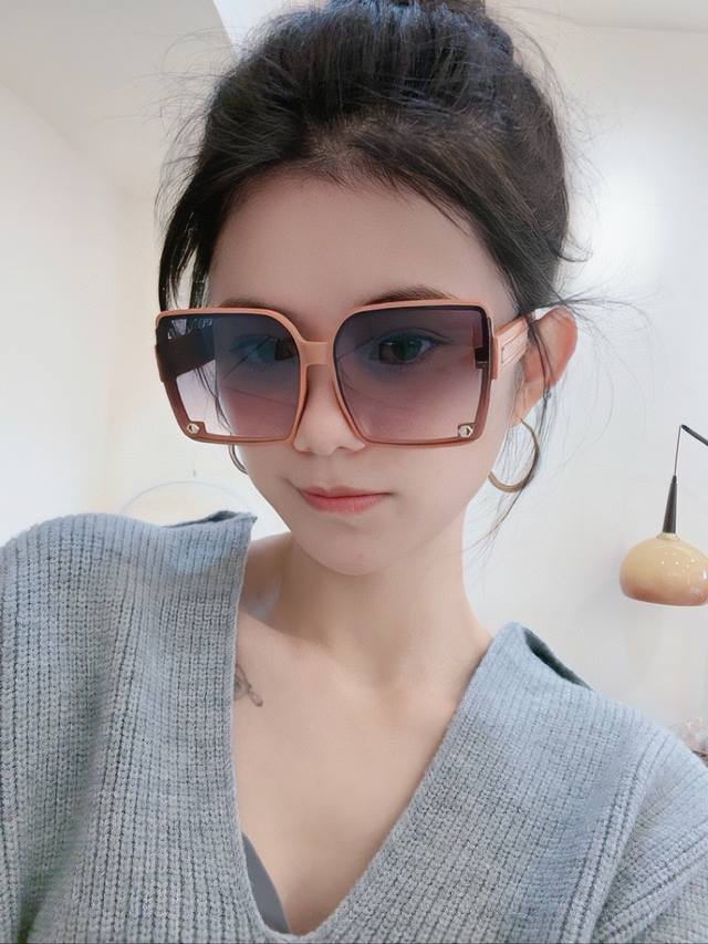 Dior 2025 Spring New Arrival Trendy Bestseller Fashionable Square Frame Polarize