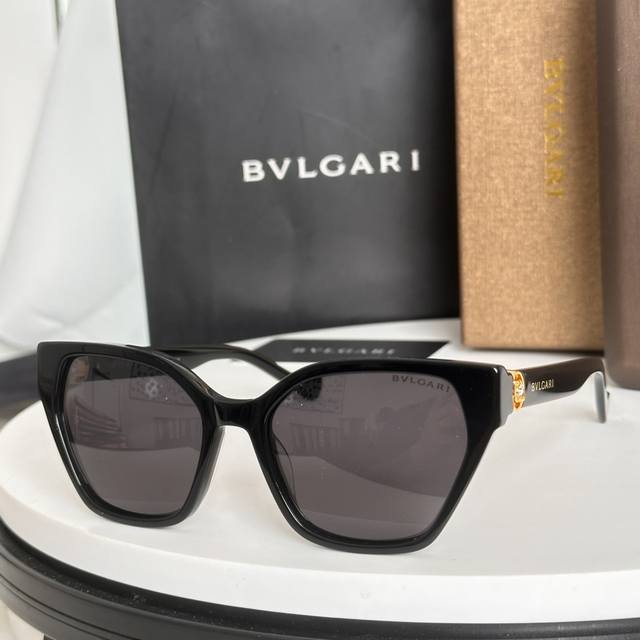 Bvlgari Model Bv1562 Size: 54Mm 18-140