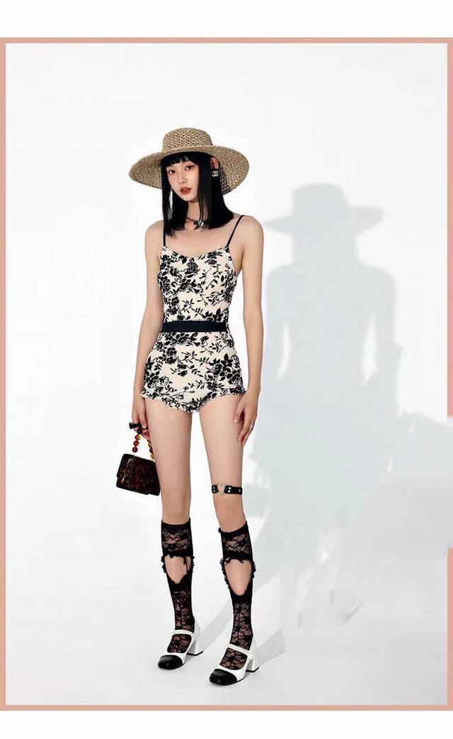 Chanel New One-Piece Swimsuit Goddess-Level Swimwear Suitable For Multiple Occas