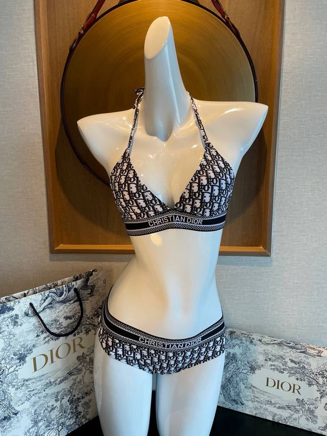 Dior Dior Two-Piece Swimsuit Suitable For Various Occasions: Beach, Swimming Poo