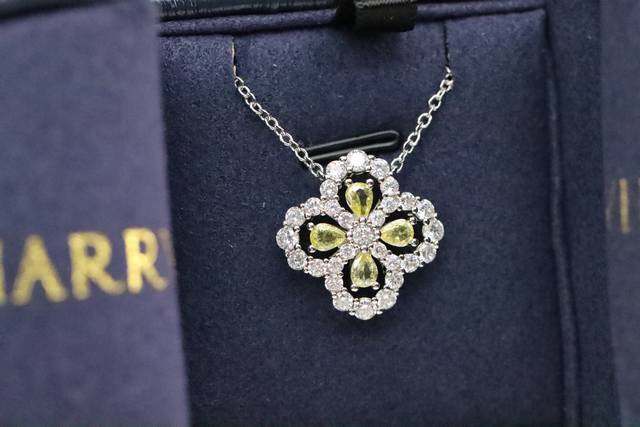 New Arrival Recommendation Hw Harry Winston High Jewelry Yellow Diamond Four-Lea