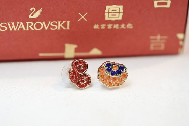 Swarovski Persimmon Auspicious Cloud Earrings High Quality! Comes With Full Pack