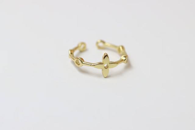 Best-Selling Style Louis Vuitton Floral Four-Leaf Clover Two-In-One Ring The Two