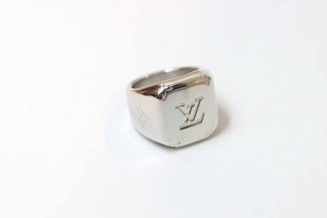 Best-Selling Style Louis Vuitton Silver And Gold Letter Stamp Ring Intricately C