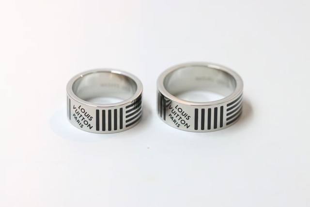 Best-Selling Style Louis Vuitton Damier Black Enamel Ring A Unique Double-Sided