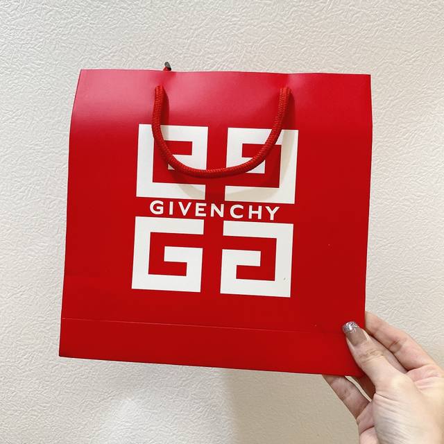 Authentic Quality Givenchy Red Velvet Lipstick And Loose Powder 2-Piece Set High