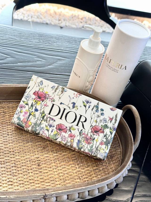 High-End Quality Dior Classic Cream Two-Piece Set! Includes: 50Ml X 2.