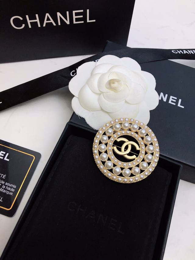 Chanel Little Black Dress Brooch - Latest Store-Synchronized New Arrival - Chane