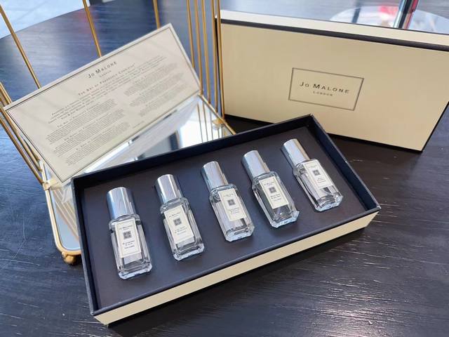 Department Store Quality One Box With The Hottest Scents Comes With A Gift Box A