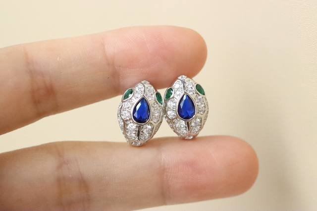 Best-Selling Item Bvlgari High-End Blue Diamond Snake Bone Earrings V-Gold Mater