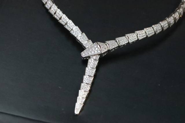 New Arrival With Pictures And Store Packaging +120 Bvlgari Silver Wide Snake Cha