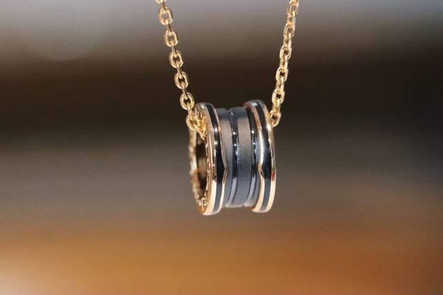 Bvlgari B.Zero Matte Black Ceramic Couple Necklace New Rock Style, The Spiral Pa