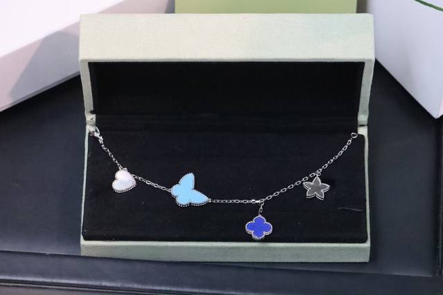 New Arrival Lucky Random Flower Bracelet Combining Turquoise, Blue Agate, White