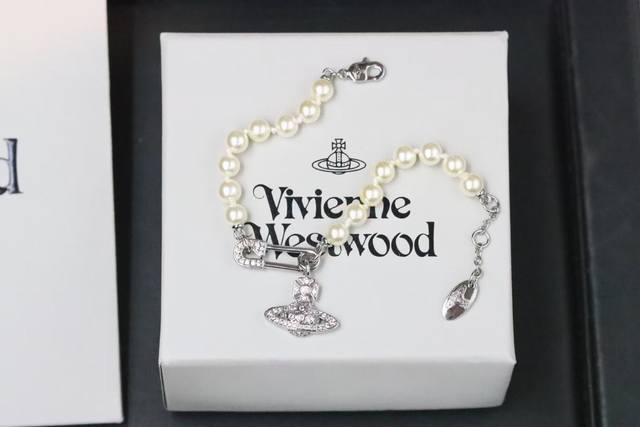 New Arrival Highest Quality Queen Of The West Vivienne Saturn Brooch Pearl Brace