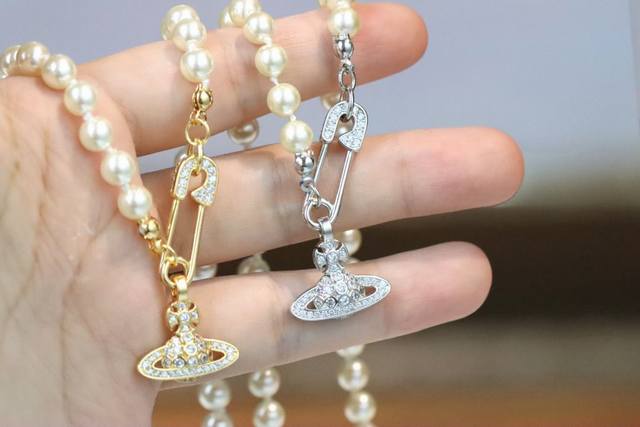 New Arrival Highest Quality Queen Mother Vivenne Saturn Brooch Pearl Necklace Th
