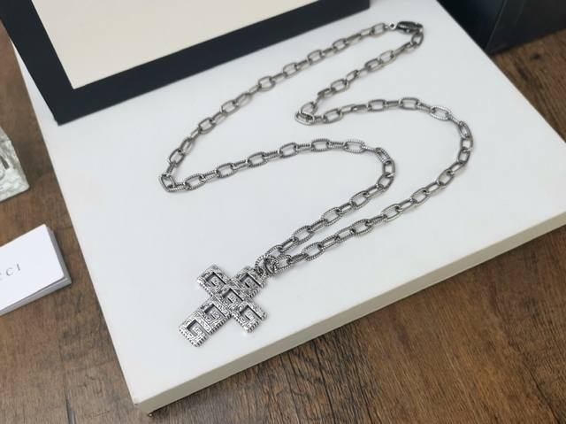 Gucci New Original Handwoven Chain Square G Cross Pendant Necklace With Exquisit