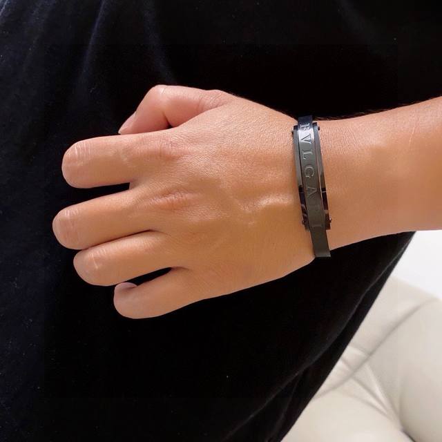 Bvlgari High-Quality Men's 21Cm Bracelet, A Very Versatile Piece Made Of 14K Sta