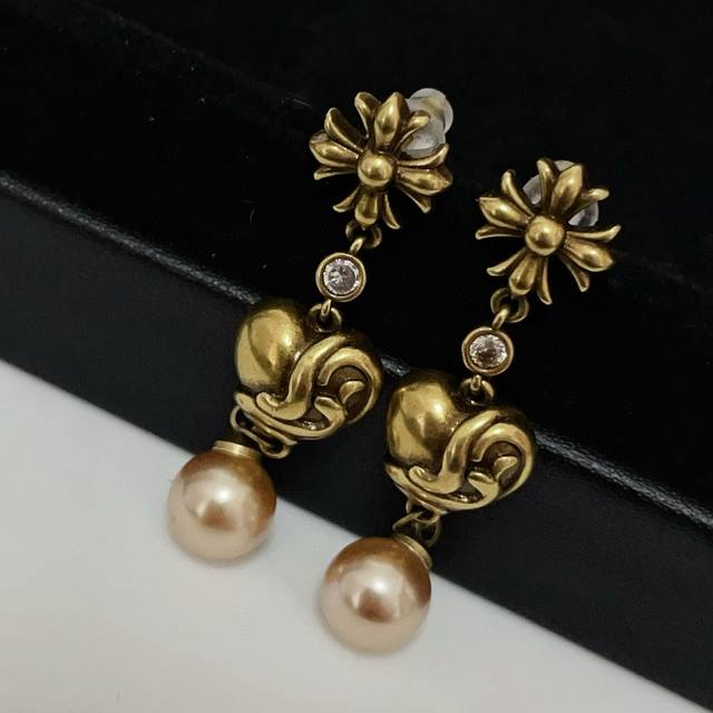 Kroxin Cross Pearl Earrings, The Cross And Heart Vine Details Are Exquisitely Cr