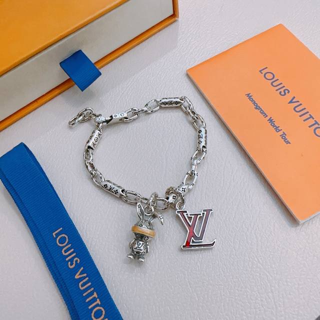 High-Quality Louis Vuitton Lv Bracelet, Authentic Store New Arrival, Retro-Inspi