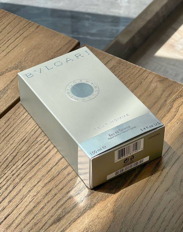 Counter Quality. White-Clad Youth Vibe. Boyfriend Fragrance. Bulgari Darjeeling