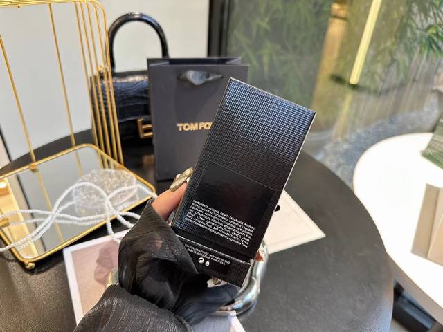Counter-Quality Zhu Yilong's Signature Scent, Black Passion And Seduction Tom Fo