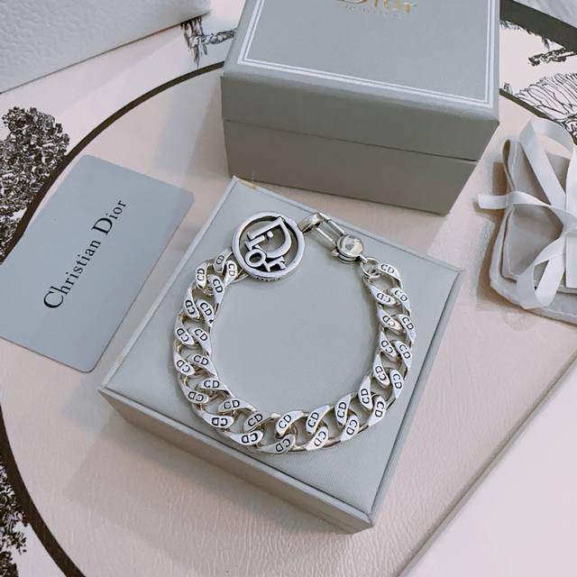 Dior New High-Quality Dior Bracelet, Authentic Store-Quality New Design, Retro A