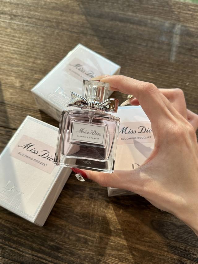 Counter Quality 50Ml Flowery Sweetheart! Details Are In The Picture Top Notes: S