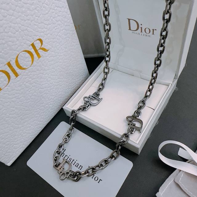 Dior New Arrival Dior Necklace Authentic Single Piece New Design From The Offici