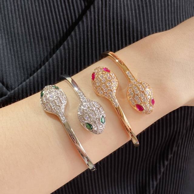 Gold-Plated Material, Bulgari High-End Craftsmanship Double-Headed Snake Bracele