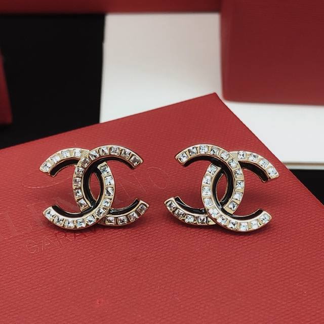 Code Xed0548 Ch*Nel Latest-Style Dripping Black Square Diamond Double C Ear Stud