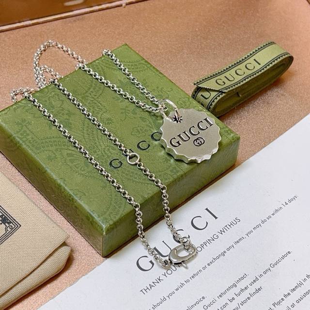 New Release Don't Miss Out! Tiktok Influencer Favorite. Gucci's Latest Necklace
