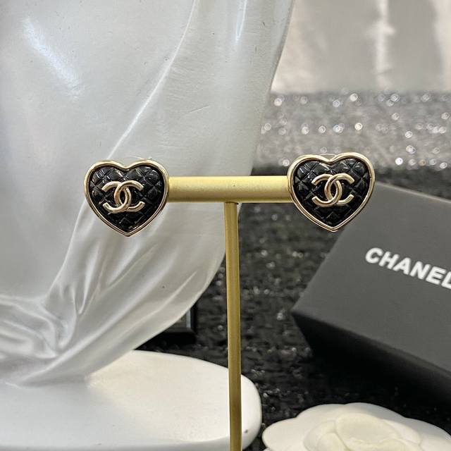 Code E2037 Chanel Earring Bestsellers Now Available! Consistent With Zp Chanel22