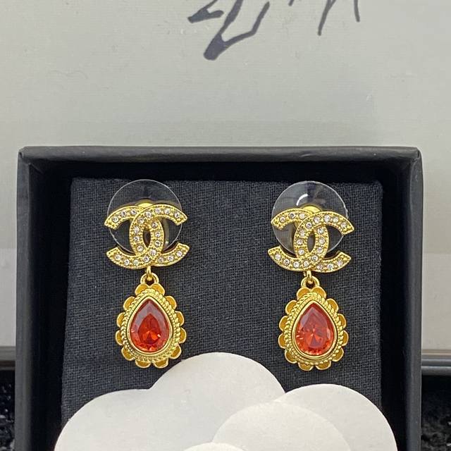 Code E2035 Chanel Ear Studs, Hot-Selling New Arrivals, Consistent With Zp, Authe