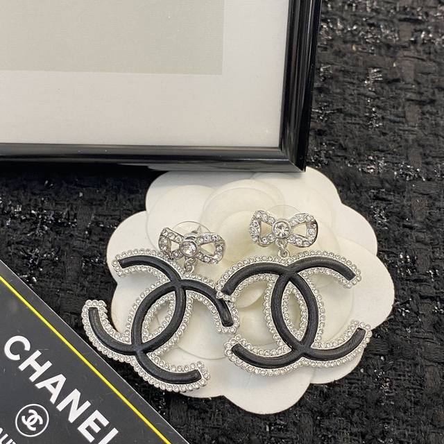 Code E2033 Chanel Ear Studs, Hot-Selling New Arrivals, Authentic Store-Bought Ch