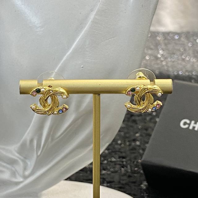 Code E2031 Chanel Ear Studs, Best-Selling Style, Newly Released, Consistent With