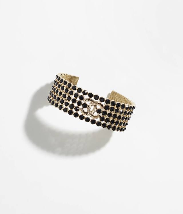 Chanel New Bracelet With A Simple Design And Contour Shape, Highlighting The Ope